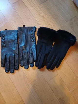 2 paia guanti e 3 cappelli neri