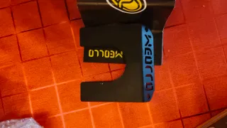 Soporte Pared Patinete Meollo + Tacos y Tornillos