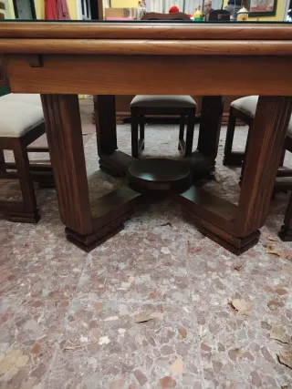 Mesa de comedor maciza con 6 sillas
