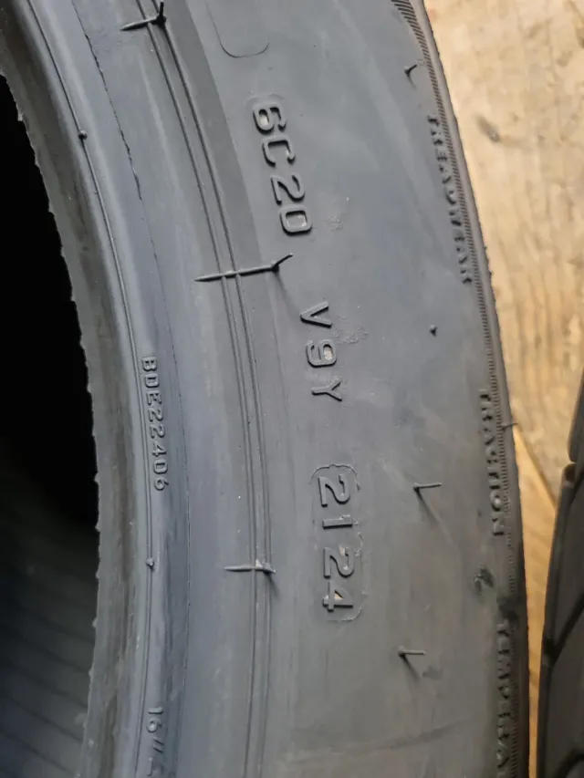 Se vende 2 Neumáticos en perfecto estado