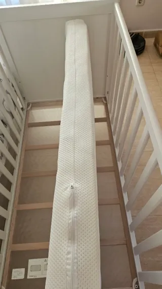 Cuna blanca IKEA Solo en persona.