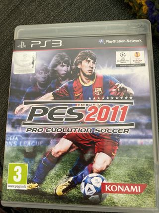 Playstation 3 con 2 mandos y 8 juegos