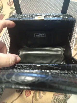 Bolso negro efecto piel cocodrilo