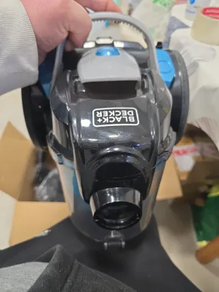 Aspiradora Black+Decker sin bolsa turbocyclone