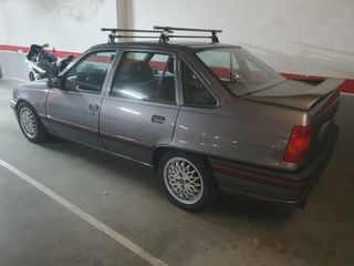 Opel kadett gt 1.8 I Largo 1990