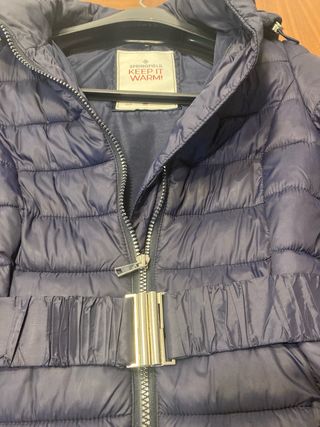 Anorak largo azul marino con cinturón