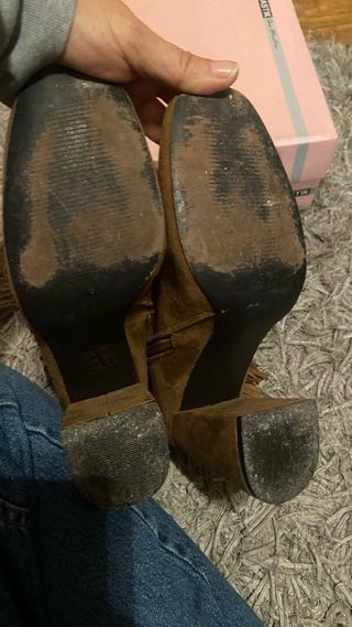 Botines de mujer marrones con flecos