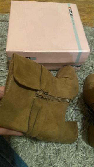 Botines de mujer marrones con flecos