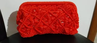 Borsello fatto a mano in filo rosso