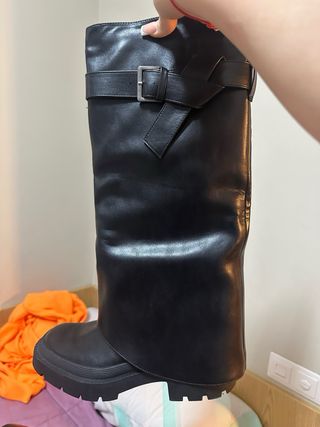 Botas altas negras