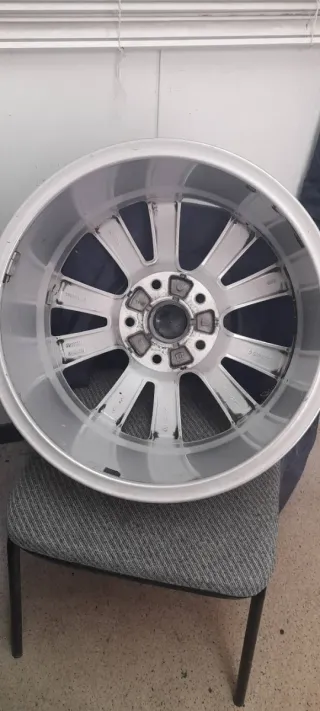 Llantas Volkswagen R18. Solo. Gente.reus tarragona