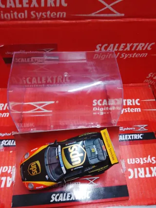 Scalextric Porsche 911 GTR Cup Digital system