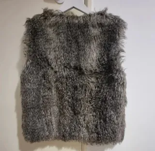 Chaleco pelo Zara gris talla única