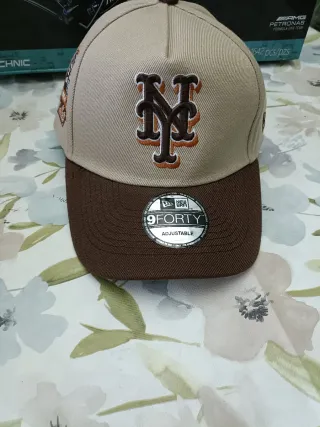 Gorra New Era 9FORTY Beige y Marrón