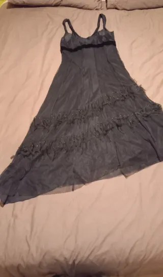 Vestido de fiesta negro con lazo negro