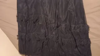 Vestido de fiesta negro con lazo negro