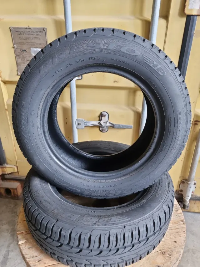 Se vende 2 Neumáticos en perfecto estado