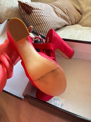 Zapatos de tacón rojos talla 39