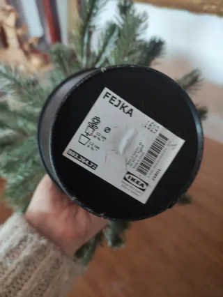 Due alberi di Natale artificiali