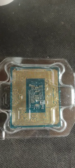Processore Intel i3-12100F LGA 1700