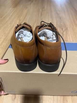 Zapatos de vestir Clarks Marrón Talla 43