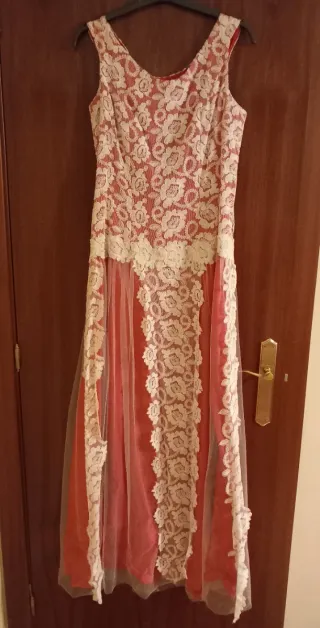 Vestido de fiesta rosa y blanco