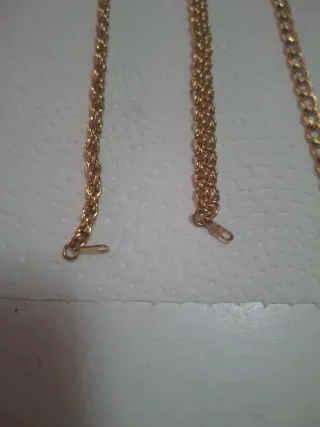 8 30Pulseras chapadas doradas surtidas