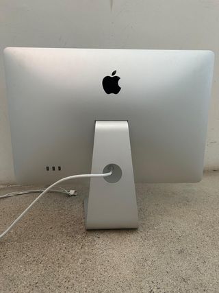 Mac Pro 5,1 (2010) + Monitor Apple 24''