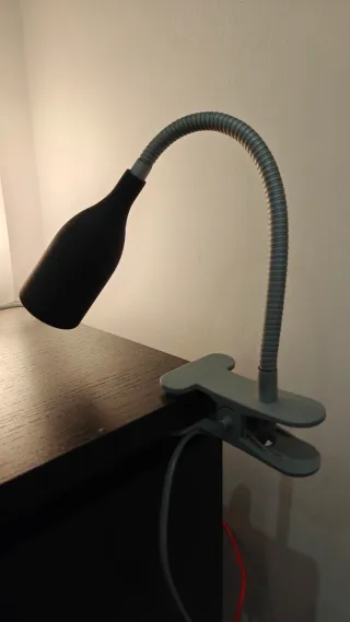 Lámpara de pinza flexible para escritorio