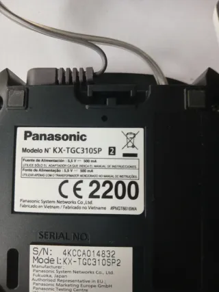 Teléfono Panasonic Negro.  Modelo  KX-TGC310SP