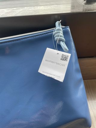 Neceser doble mediano charol azul Women’ Secret