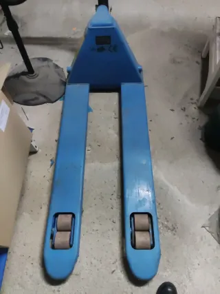 TRANSPALETA HIDRAULICA ELEVADORA MANUAL 2.500 KG