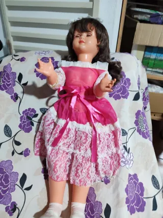 Muñeca antigua vestido rosa 60 cm aproximadamente