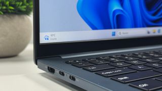 Portátil Chuwi CoreBook Air AMD Radeon 660M