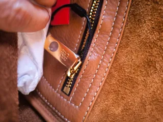 Bolso bandolera CH de piel