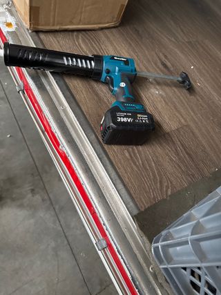 Pistola de Silicone Elétrica