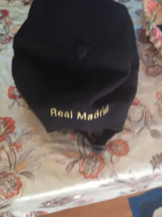 Gorra Real Madrid Negra y Dorada