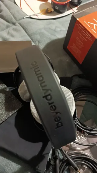 Beyerdynamic DT 700 PRO X Auriculares