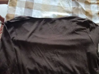 2 Blusas (marrón y verde)