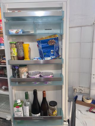 Urge- Nevera Siemens Blanca