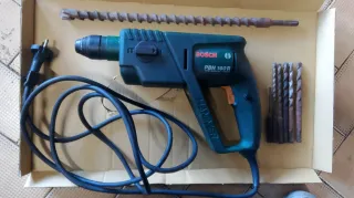 Taladro Bosch PBH 160 R con brocas