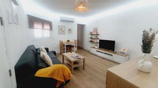 Piso en alquiler en Valdeacederas en Madrid