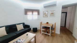 Piso en alquiler en Valdeacederas en Madrid