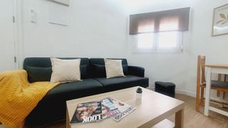 Piso en alquiler en Valdeacederas en Madrid