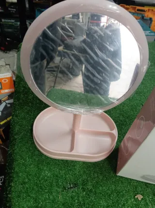 Specchio cosmetico LED con base