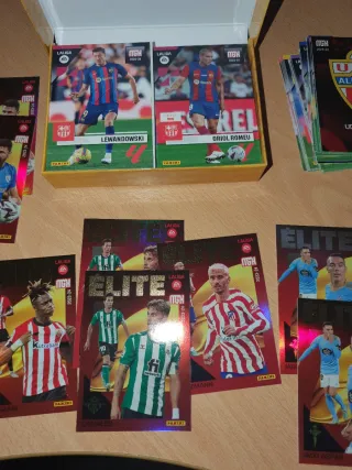 Lote megacracks +120 Cromos 2023-24