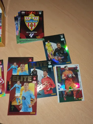 Lote megacracks +120 Cromos 2023-24