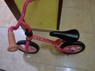 Bicicleta de equilibrio infantil rosa