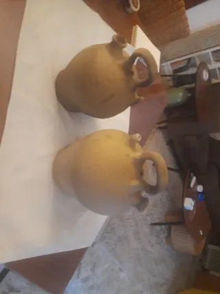 Botijos antiguos de barro