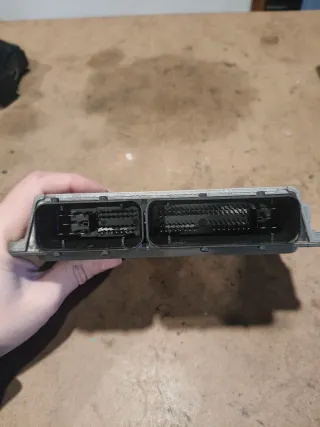 Centralita UCE Motor VW Polo V 1.2 Gasolina 6R